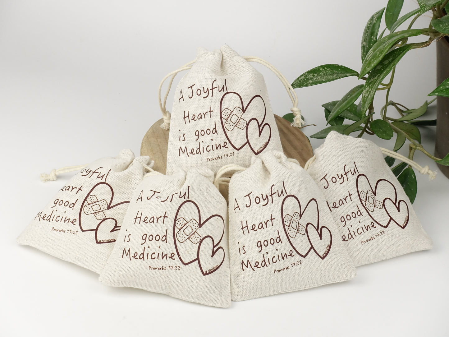 天然手工棉麻抽繩袋 送禮系列 - Joyful Heart(小號)