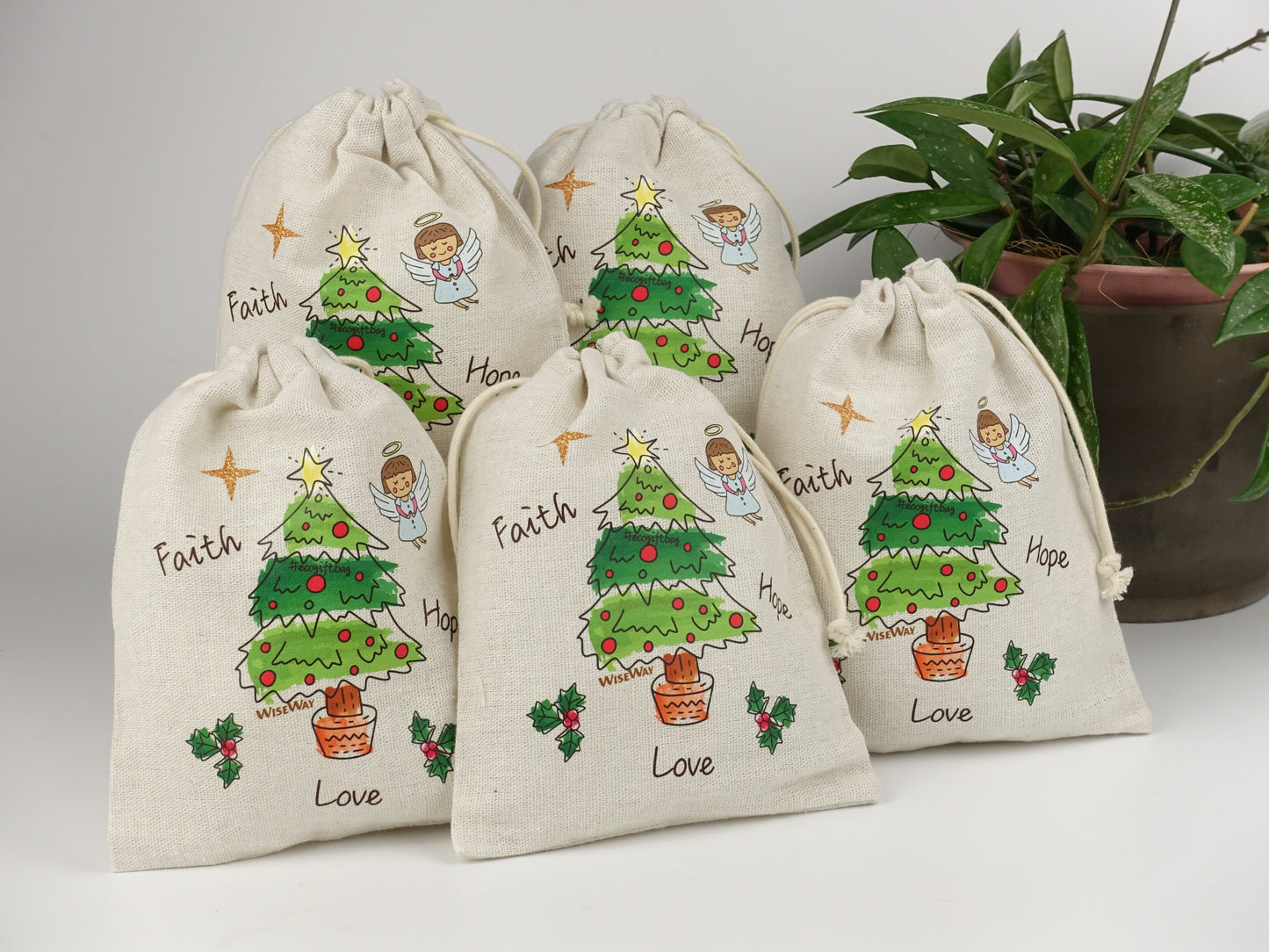 天然手工棉麻抽繩袋 聖誕系列 - Faith Hope Love(中號)